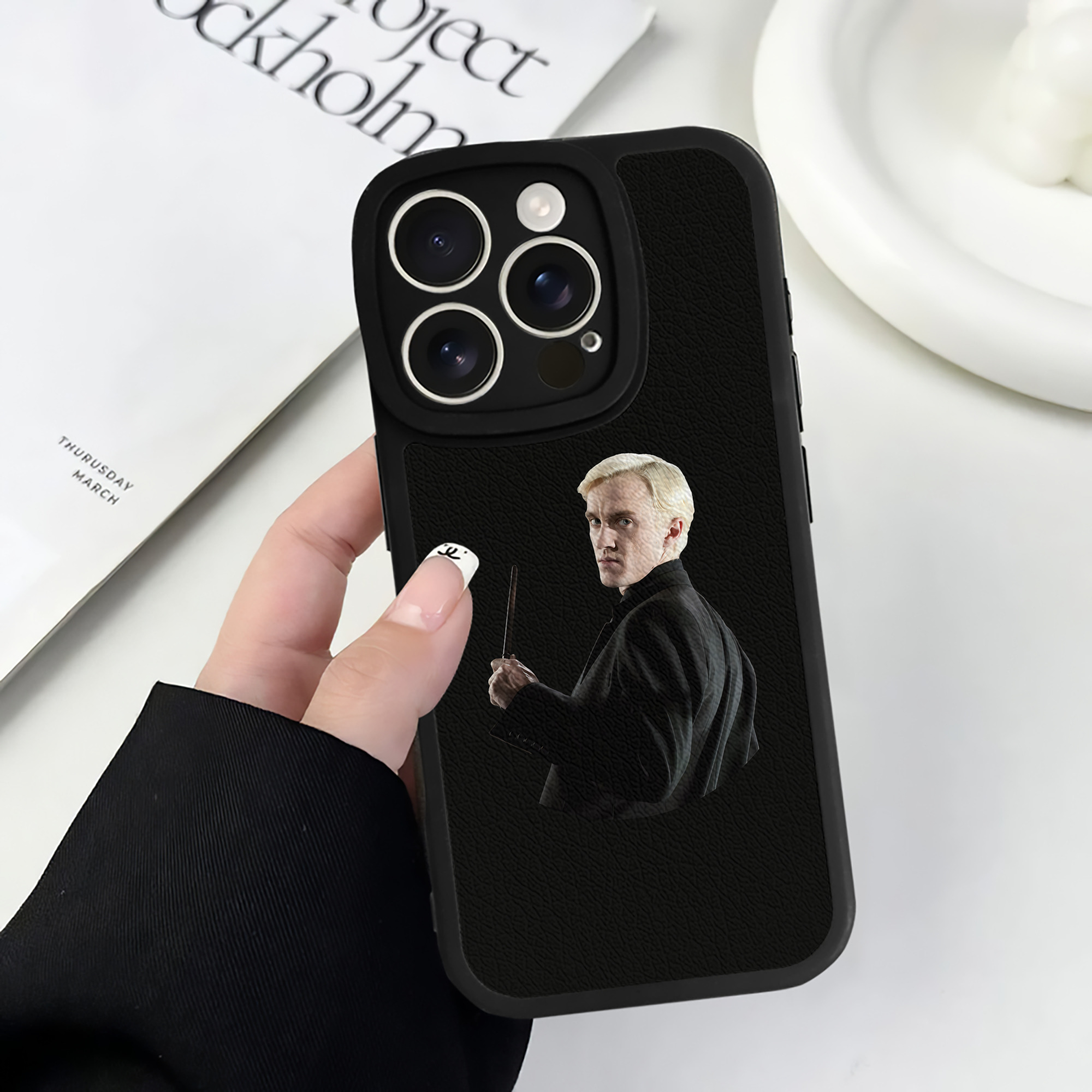 （画像用） Harry Potter ハリー・ポッターシリーズ 【iPhone 16シリーズ対応】シリコンスマホケース（レザー調） 材質：シリコン